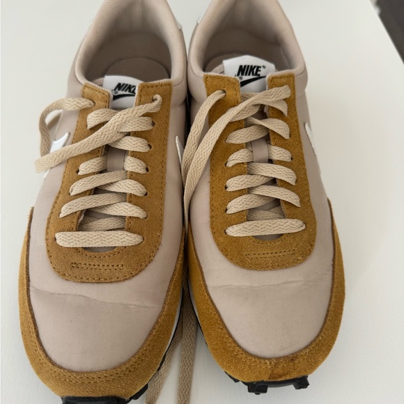 Nike dbreak womens size 8.5. Worn once outside. Like brand new - Picture 4 of 6
